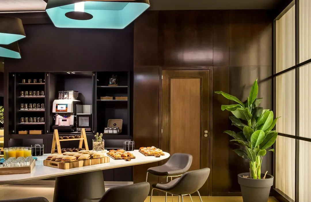 Novotel Barcelona Cornella-1